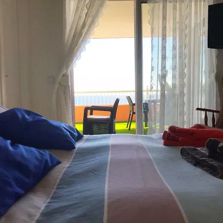 Entero Con Vistas Al Mar En Радазул